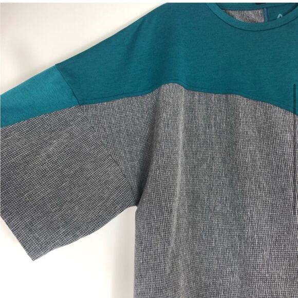 Reebok speed wick green and grey asymmetrical t shirt - Picture 5 of 6